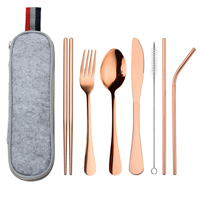Elegantes Reisebesteck-Set aus Edelstahl im Transportetui